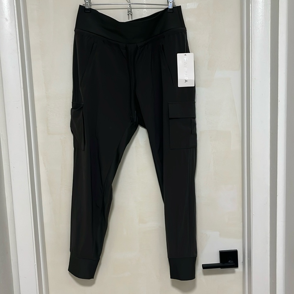 NWT Green Athleta Sutton Jogger